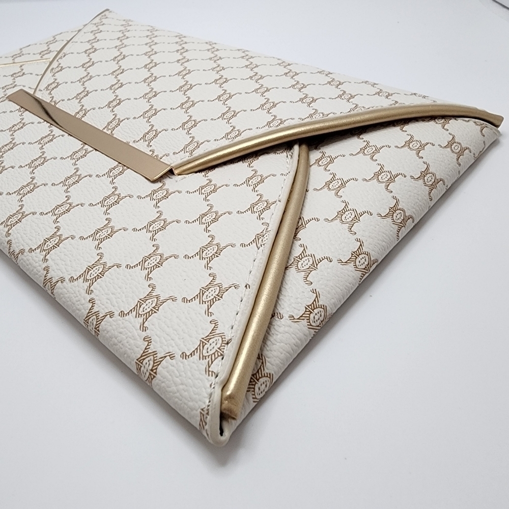 Designer Inspired Envelope Clutch - Picture 6 of 9